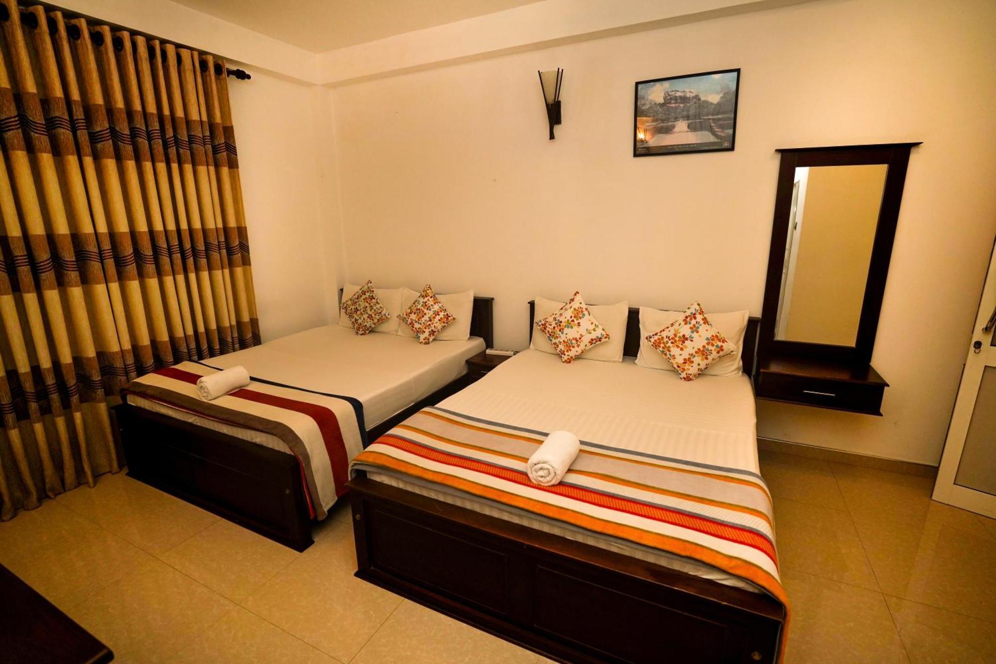 Airport 4 Season Transit Hotel Katunayaka Kültér fotó