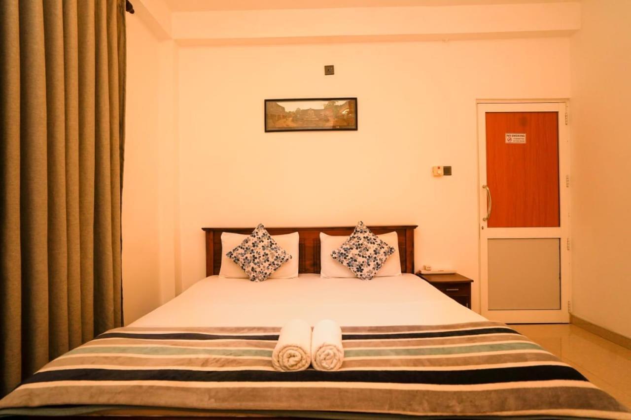 Airport 4 Season Transit Hotel Katunayaka Szoba fotó