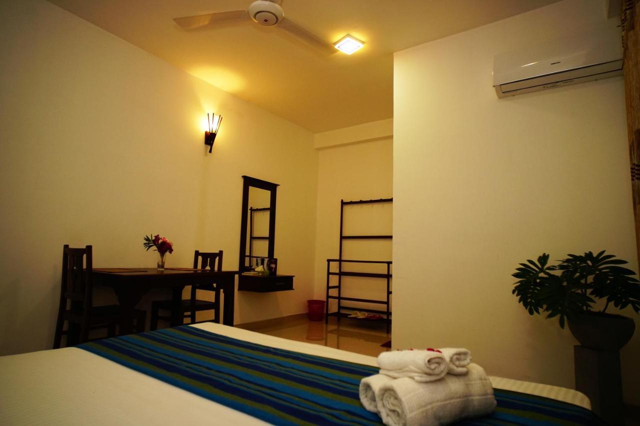 Airport 4 Season Transit Hotel Katunayaka Kültér fotó