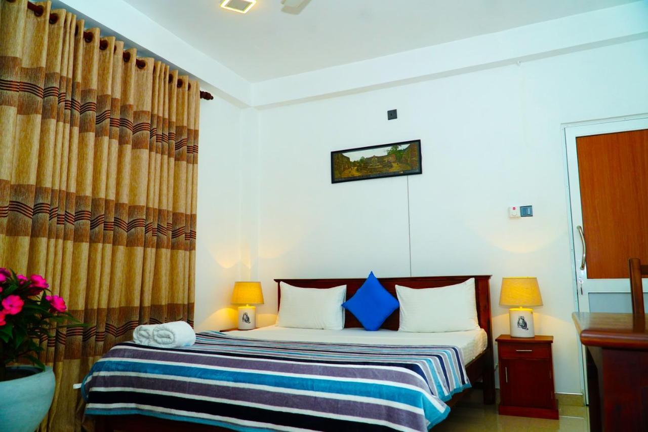 Airport 4 Season Transit Hotel Katunayaka Kültér fotó