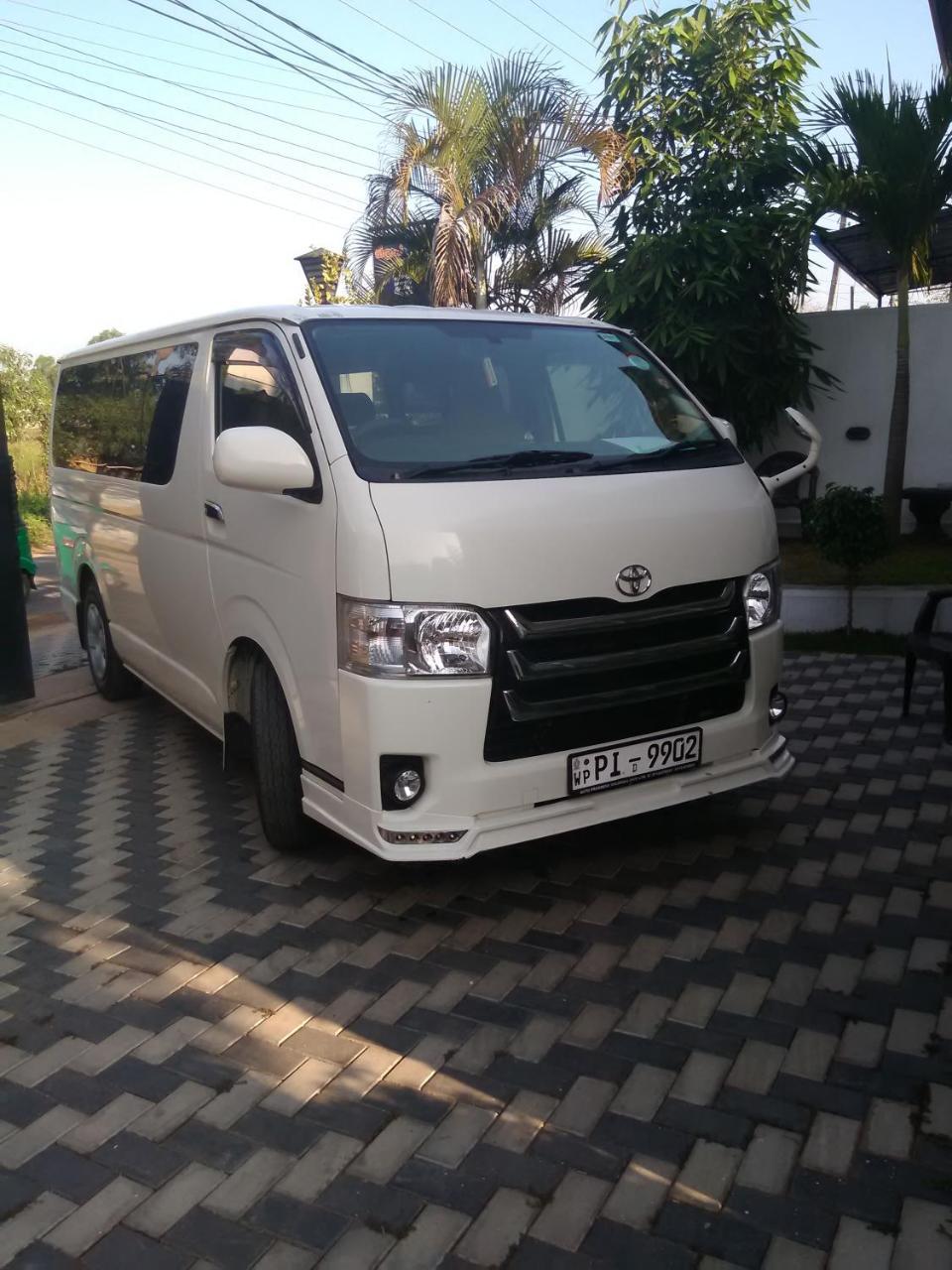 Airport 4 Season Transit Hotel Katunayaka Kültér fotó